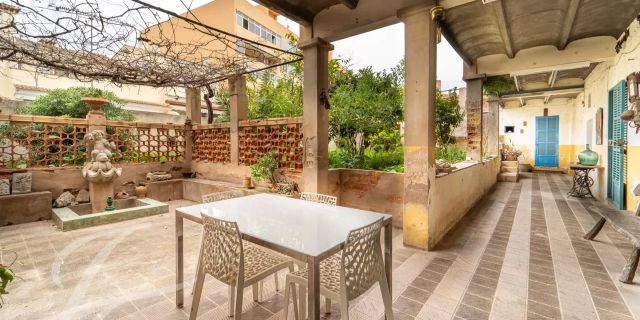 https://www.john-taylor.com/spain/sale/villa-property/mallorca/palma-de-mallorca/son-espanyolet/V1403PM/