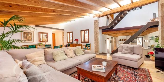 https://www.john-taylor.com/spain/sale/flat-apartement/mallorca/palma-de-mallorca/casco-antiguo/V1418PM/